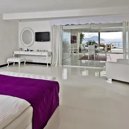 منتجع سيانجي ويل-بينج ريزورت تورغوتْريس